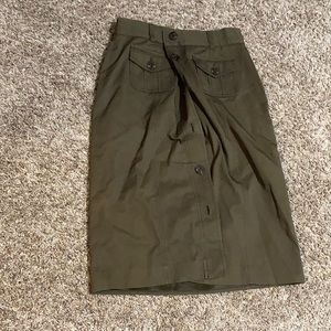 skirt/ with buttons/ silk like texture